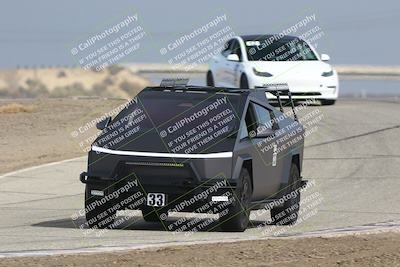 media/Oct-19-2025-Speed Ventures (Sun) [[a6e7fe67be]]/TC B/Session 2 (Outside Grapevine)/